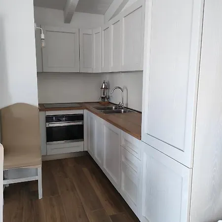 Casa Noemi Apartment *